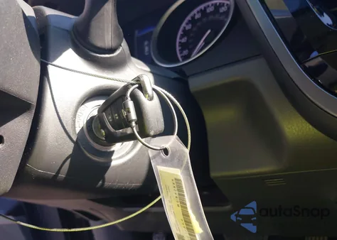 2024 Toyota Camry Le z USA, uszkodzony, nr VIN 4T1C11AK4RU852885